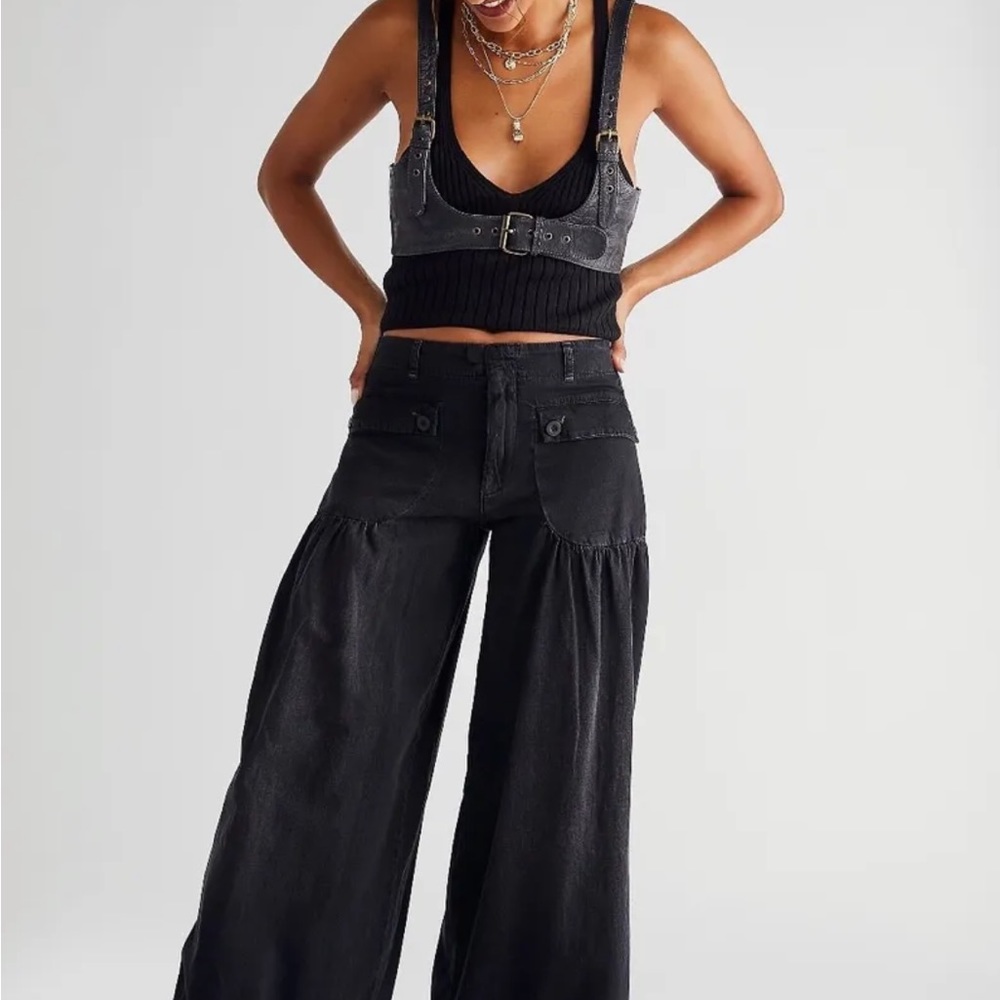 Free People Lotus Jeans Patch Front Pockets Pleated Cinched Tie Ankles Black - Picture 2 of 7